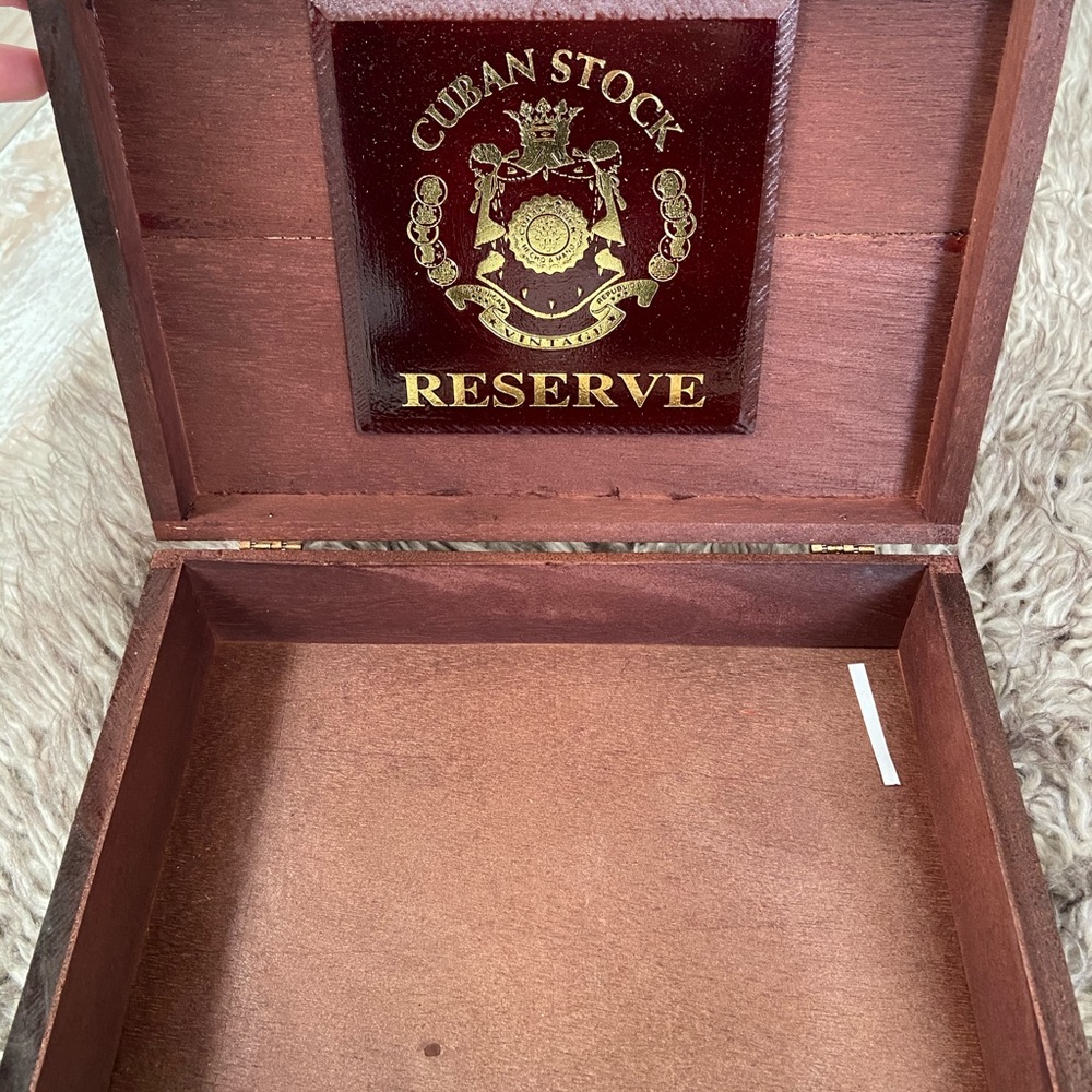 Empty Cigar Boxes - Picture 4 of 6